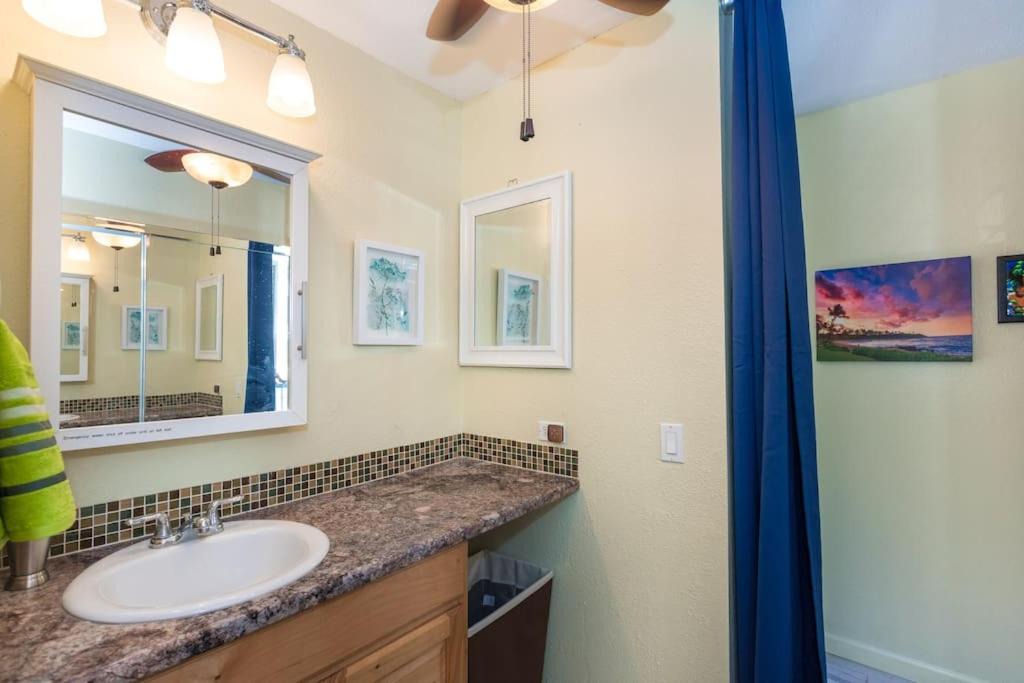 Photo of Bathroom in Historic Kailua Village