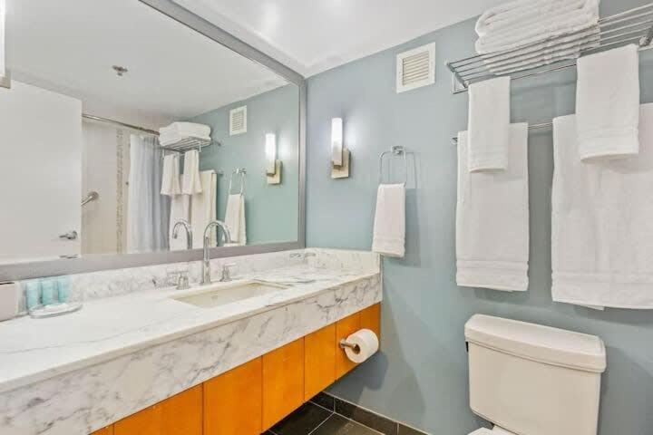 Photo of Bathroom in Ala Moana