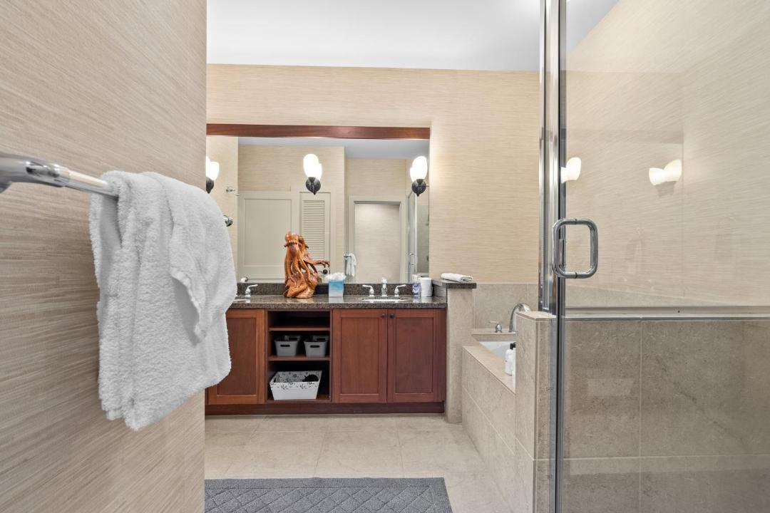 Photo of Bathroom in Waikoloa