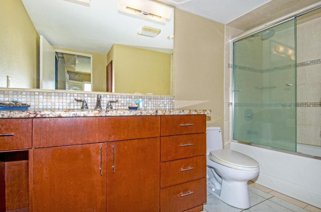 Photo of Bathroom in Maalaea