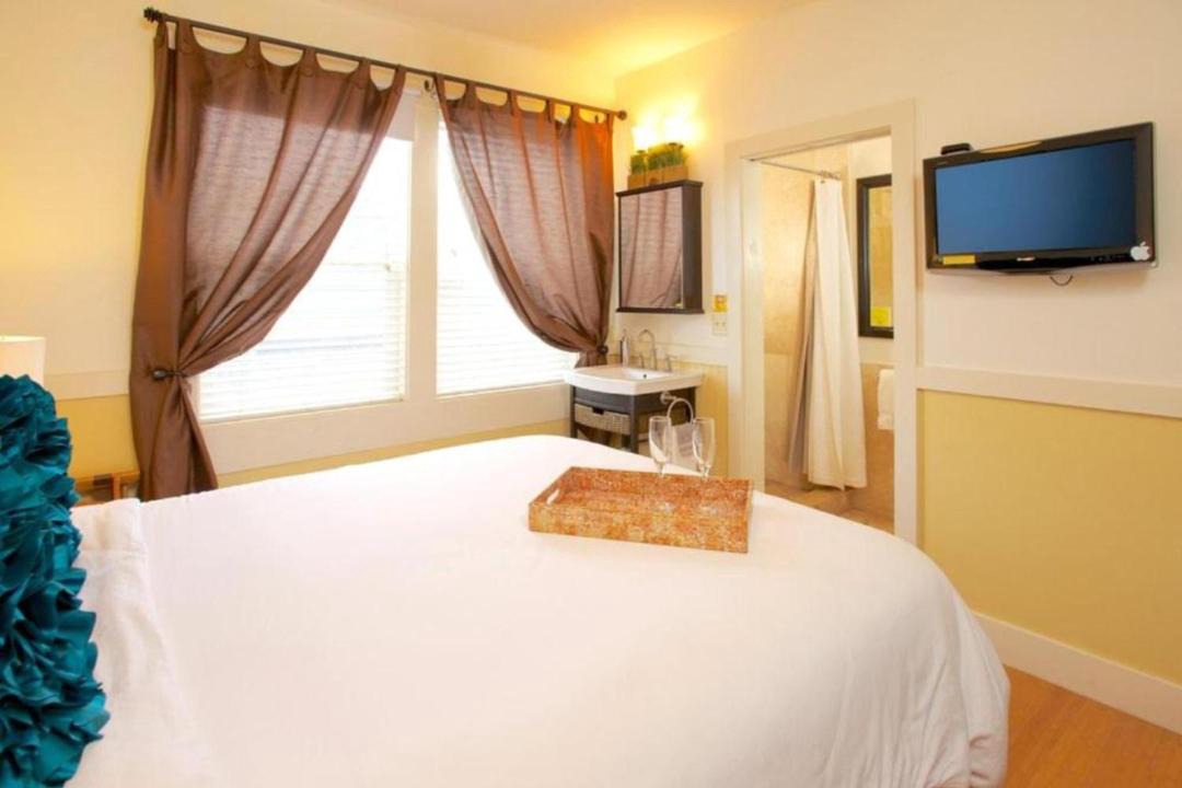 Photo of Bedroom in Paia