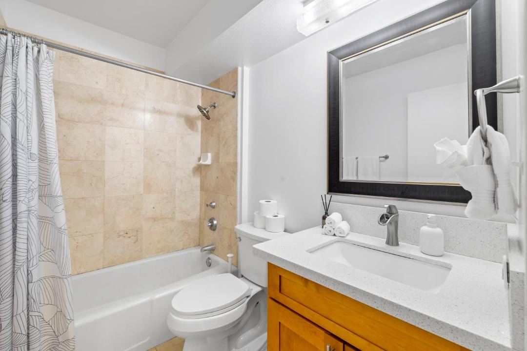 Photo of Bathroom in Waikiki
