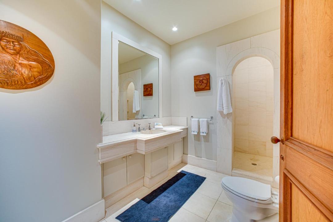 Photo of Bathroom in Keauhou