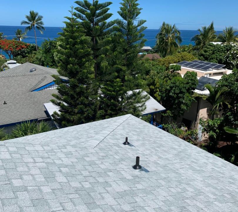 Photo of Buildings in Kahaluu Bay