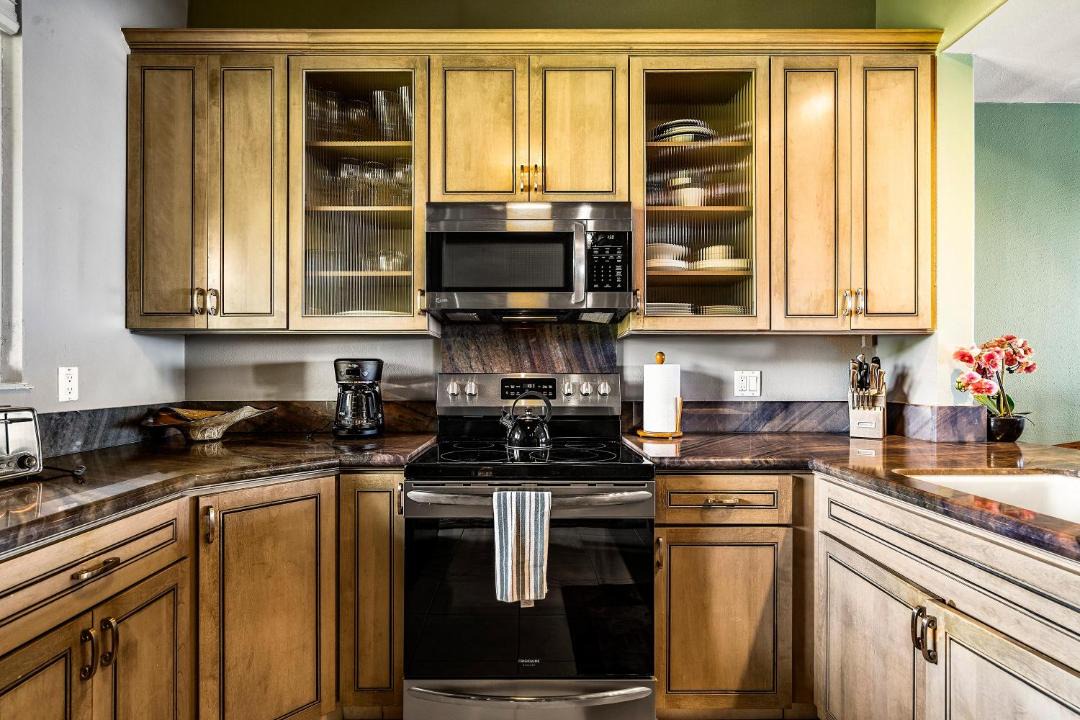 Photo of Kitchen in Kahaluu Bay