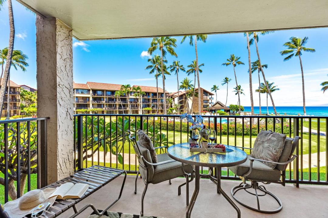 Photo of Patio Balcony in Historic Lahaina Front Street