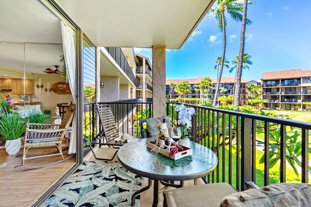 Photo of Patio Balcony in Historic Lahaina Front Street