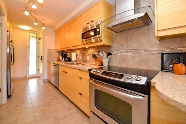 Photo of Kitchen in Kaanapali