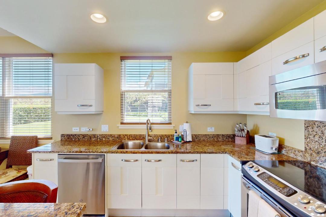 Photo of Kitchen in Kahaluu Bay