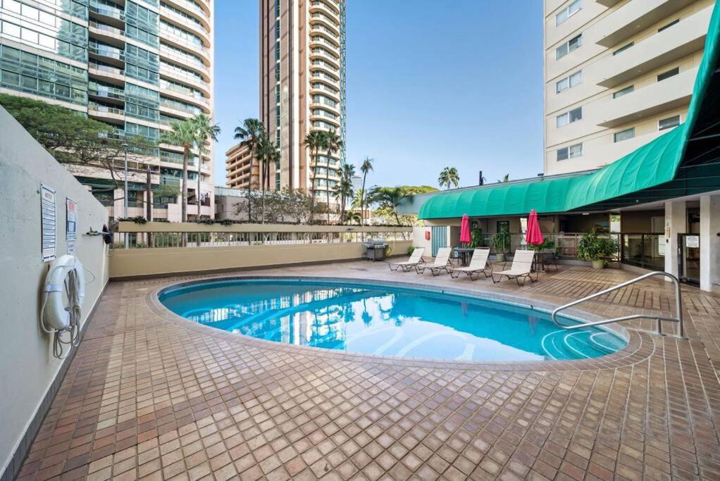Photo of Outdoor in McCully - Moiliili