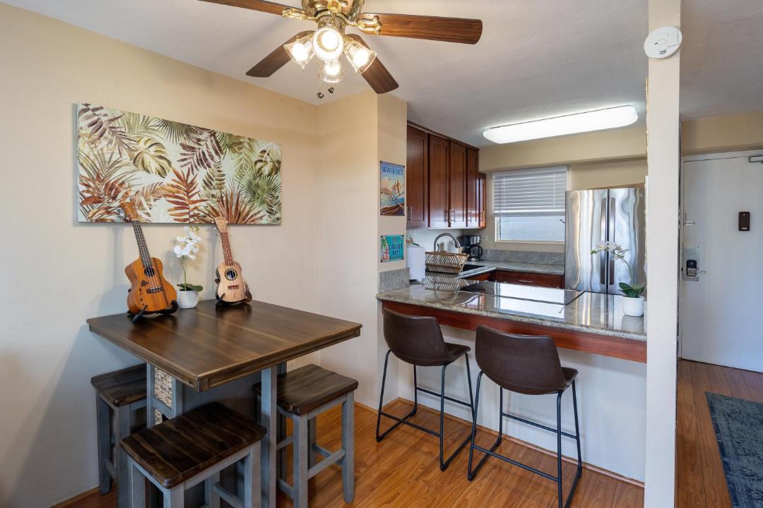 Photo of Livingroom in McCully - Moiliili