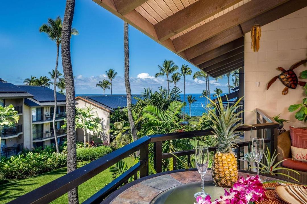 Photo of Patio Balcony in Historic Kailua Village