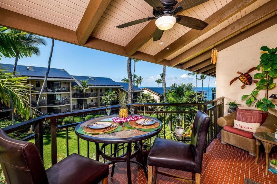 Photo of Patio Balcony in Historic Kailua Village