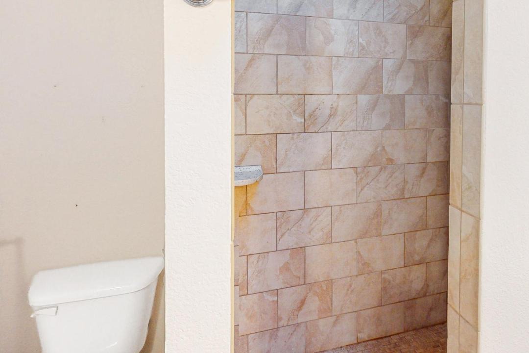 Photo of Bathroom in Maunaloa
