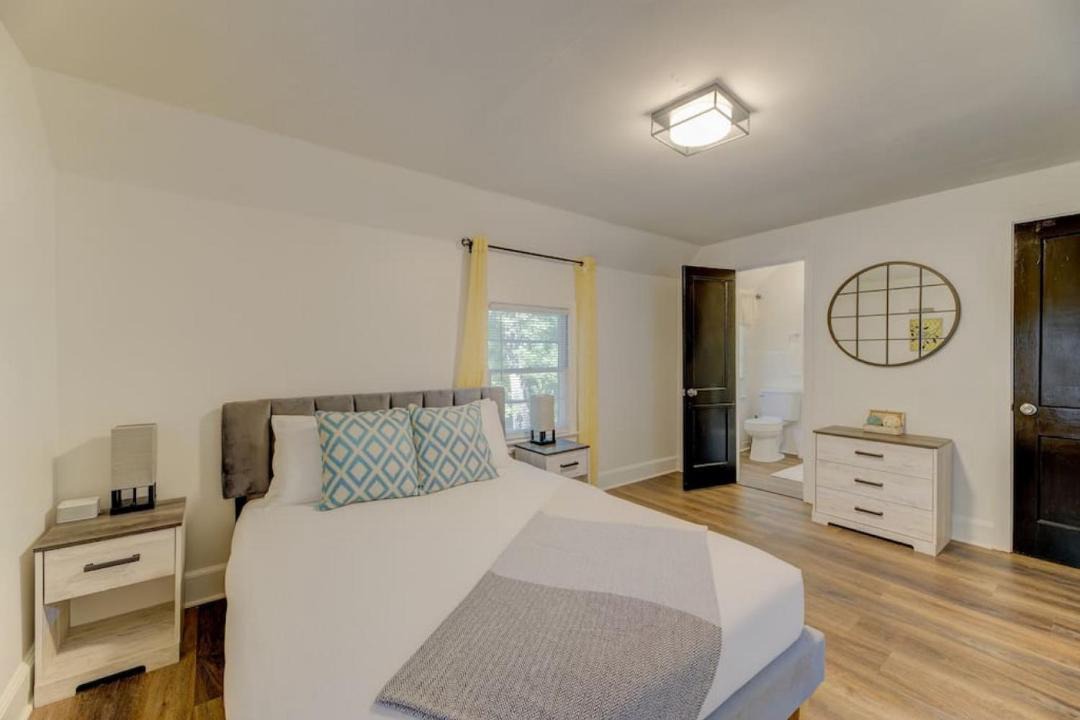 Photo of Bedroom in Columbia
