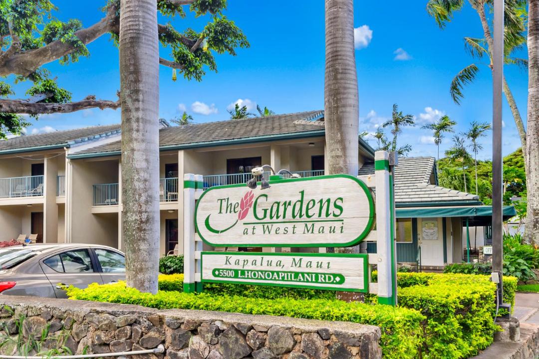 Photo of Buildings in Napili