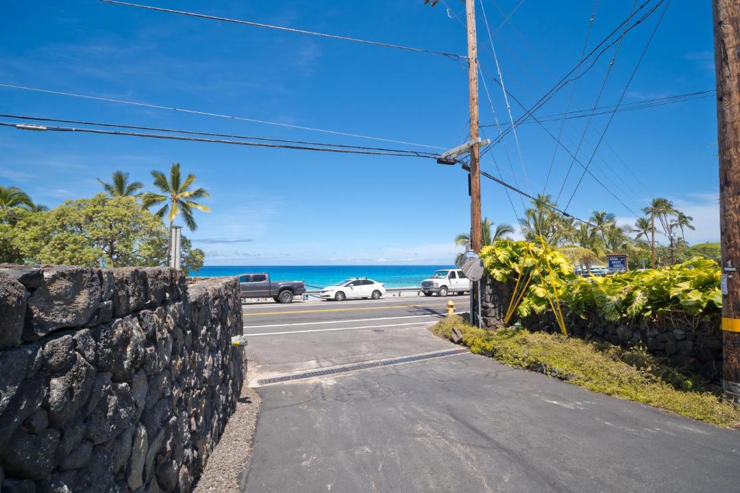 Photo of Outdoor in Kahaluu Bay