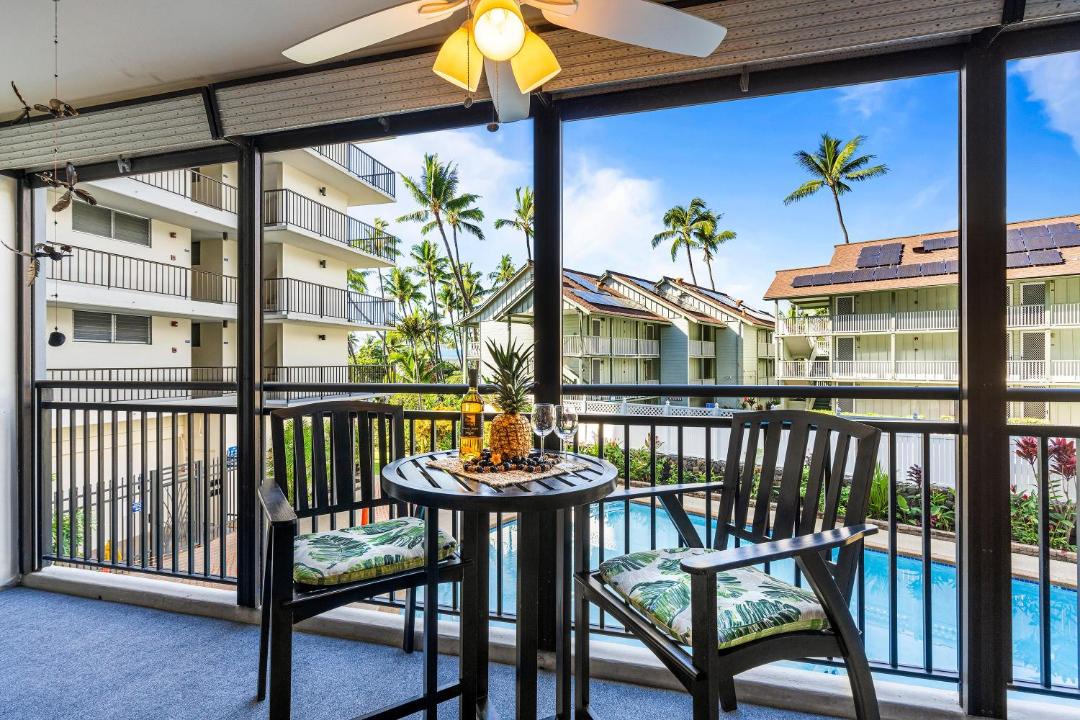 Photo of Patio Balcony in Historic Kailua Village