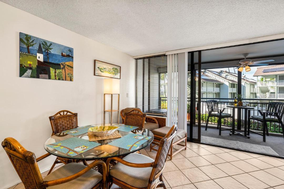 Photo of Patio Balcony in Historic Kailua Village