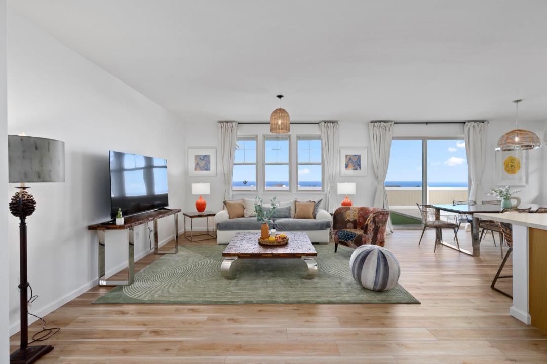 Photo of Livingroom in Makaha Valley