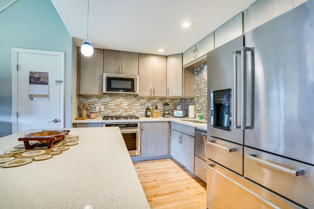 Photo of Kitchen in Kaunakakai