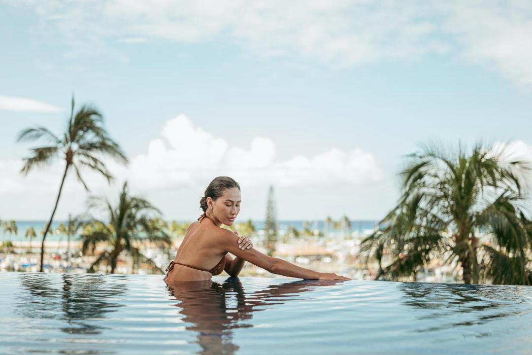 Photo of Human In Picture in Waikiki