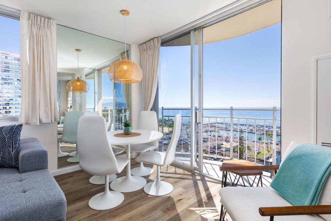 Photo of Livingroom in Waikiki