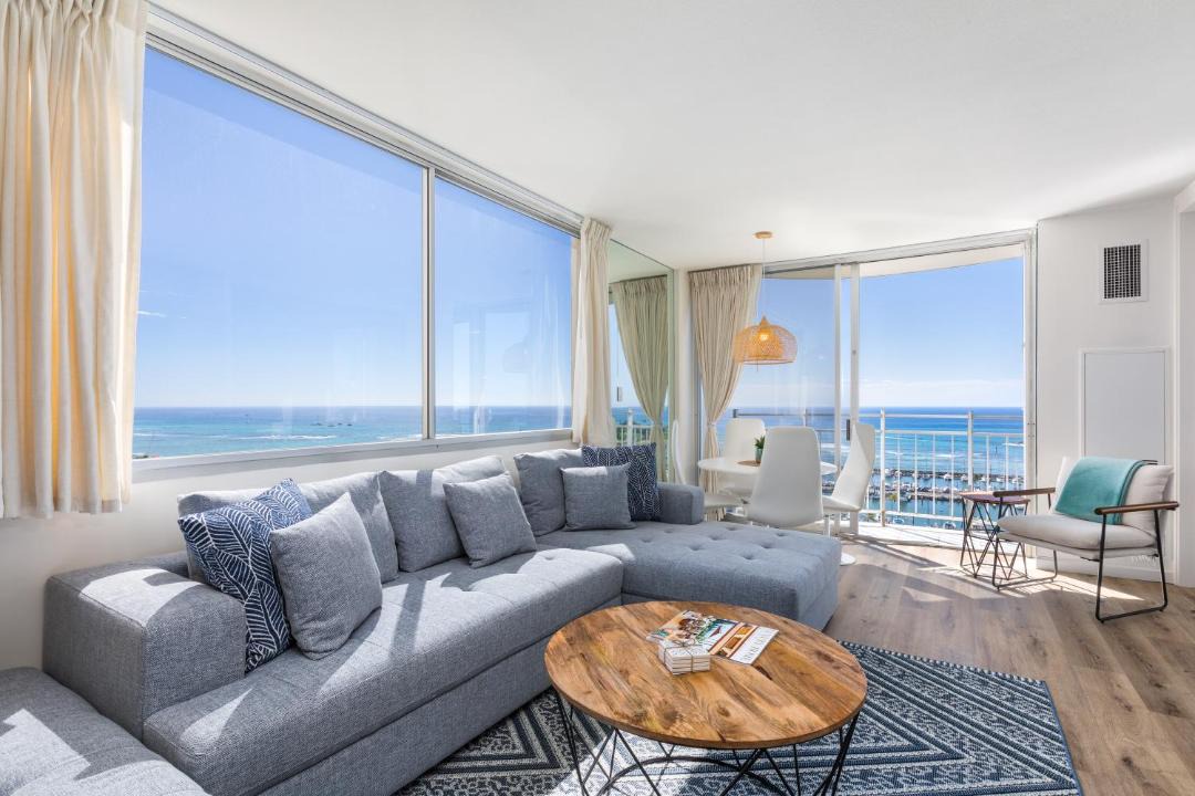 Photo of Livingroom in Waikiki
