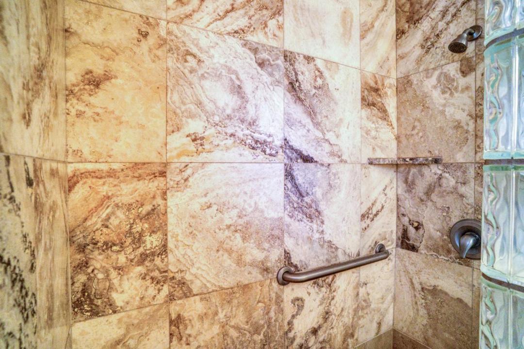 Photo of Bedroom in Maalaea