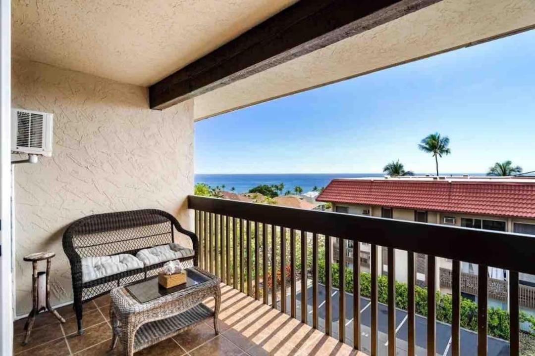 Photo of Patio Balcony in Historic Kailua Village
