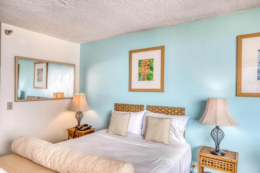 Photo of Bedroom in Waikiki