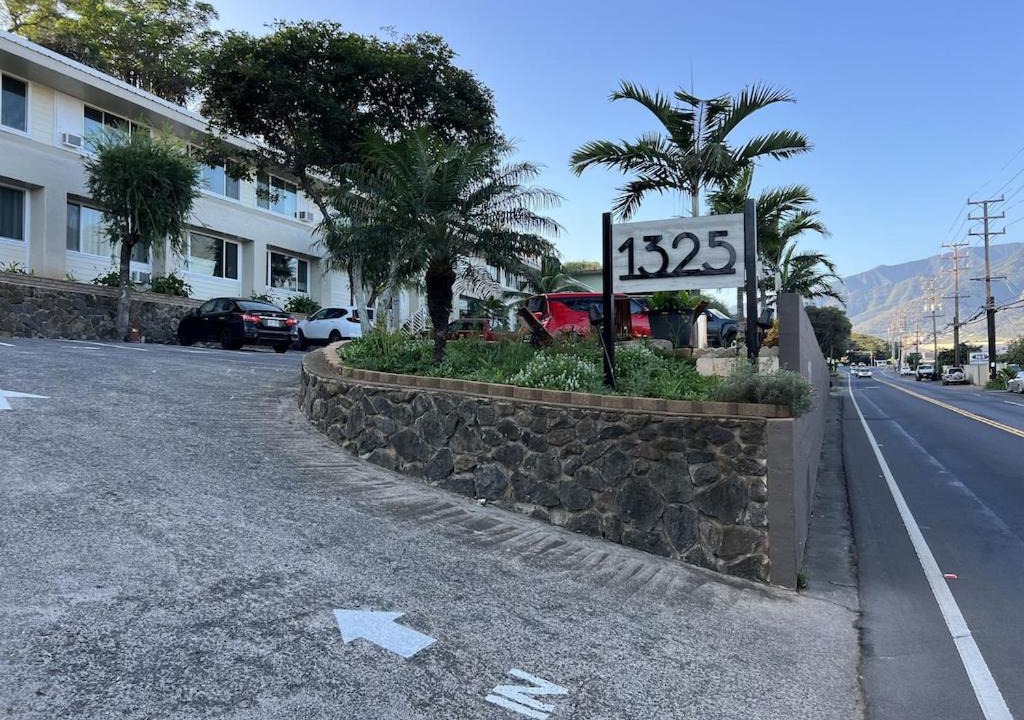 Photo of Buildings in Wailuku
