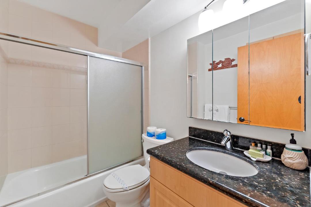 Photo of Bathroom in Waikiki