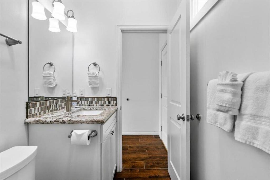 Photo of Bathroom in Wailuku
