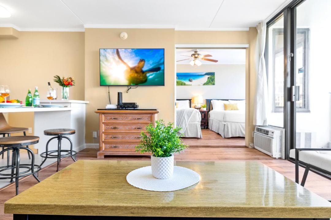 Photo of Livingroom in Waikiki
