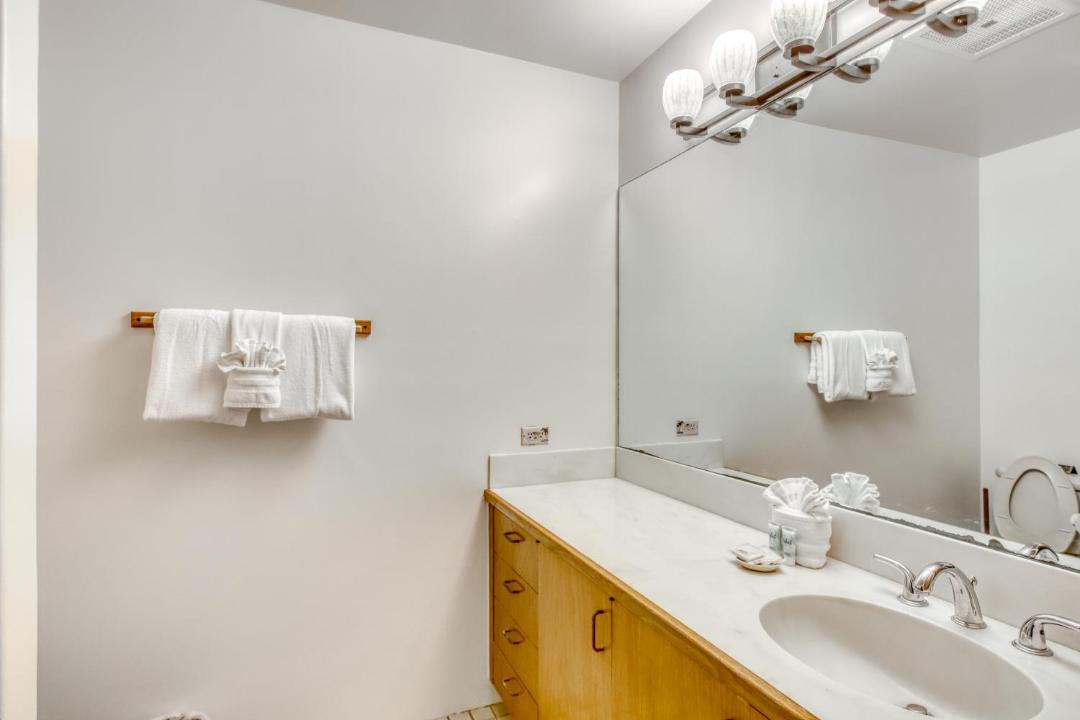 Photo of Bathroom in Kaanapali
