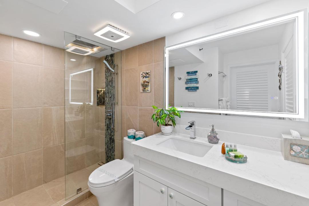 Photo of Bathroom in Waikiki