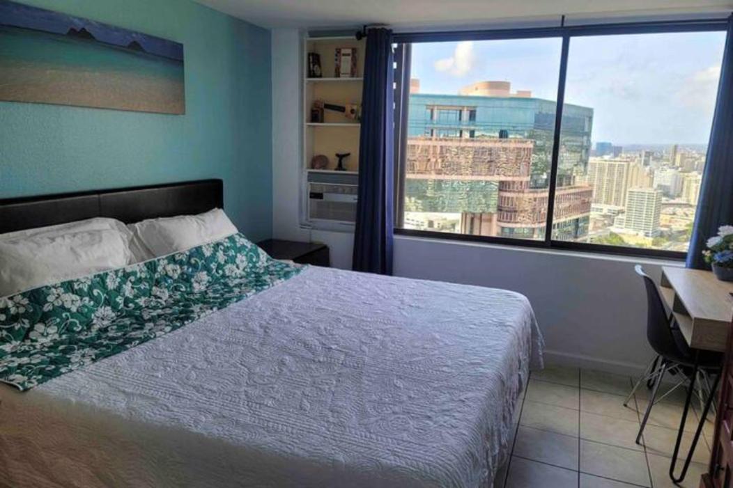 Photo of Bedroom in Waikiki