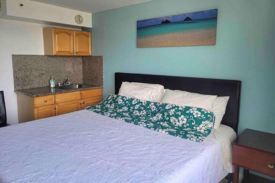 Photo of Bedroom in Waikiki