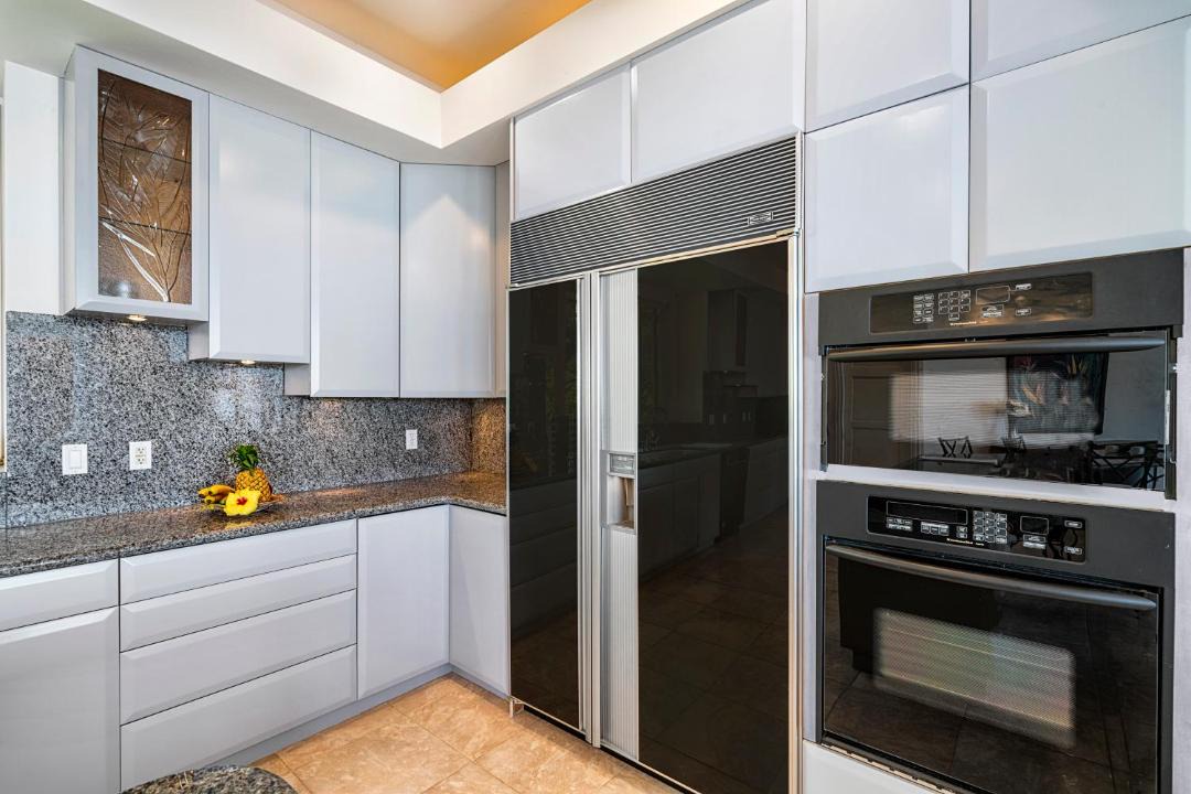 Photo of Kitchen in Kahaluu-Keauhou