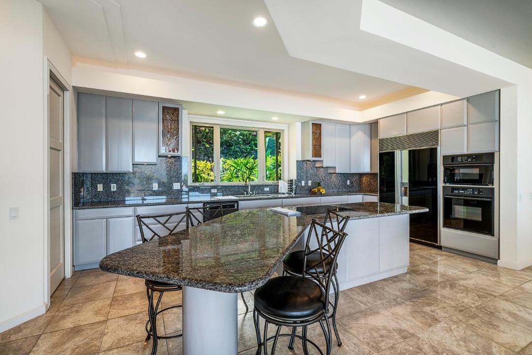 Photo of Kitchen in Kahaluu-Keauhou