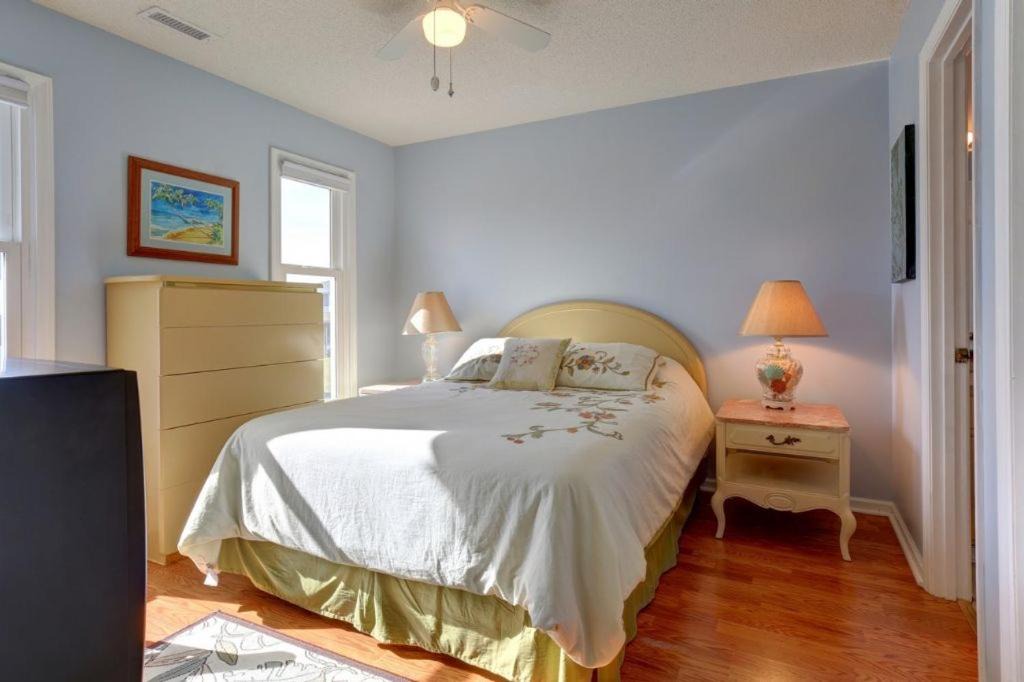 Photo of Bedroom in Holden Beach