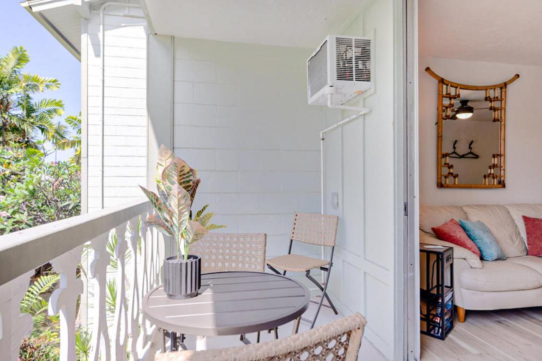 Photo of Patio Balcony in Historic Kailua Village