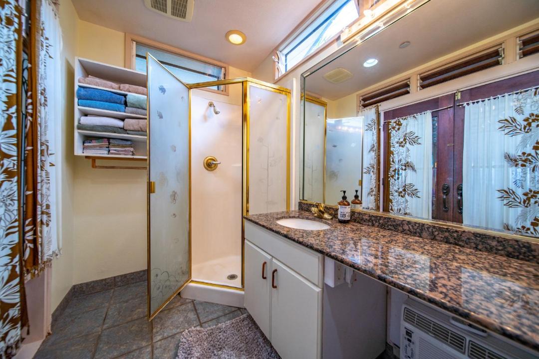 Photo of Kitchen in Historic Lahaina Front Street