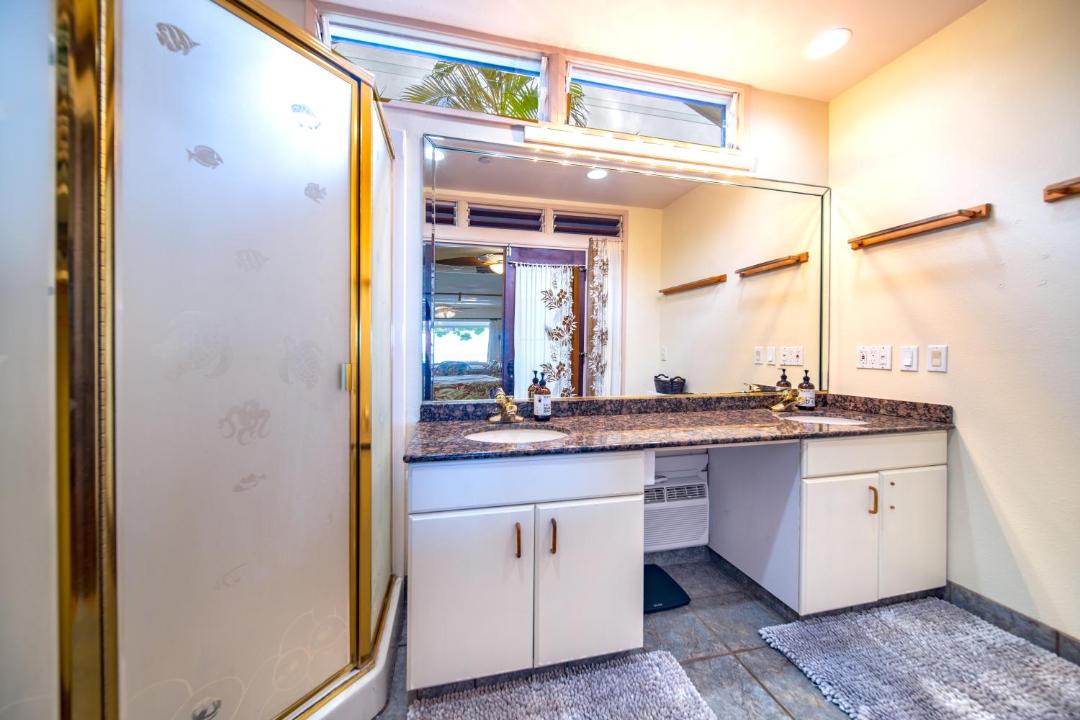 Photo of Kitchen in Historic Lahaina Front Street