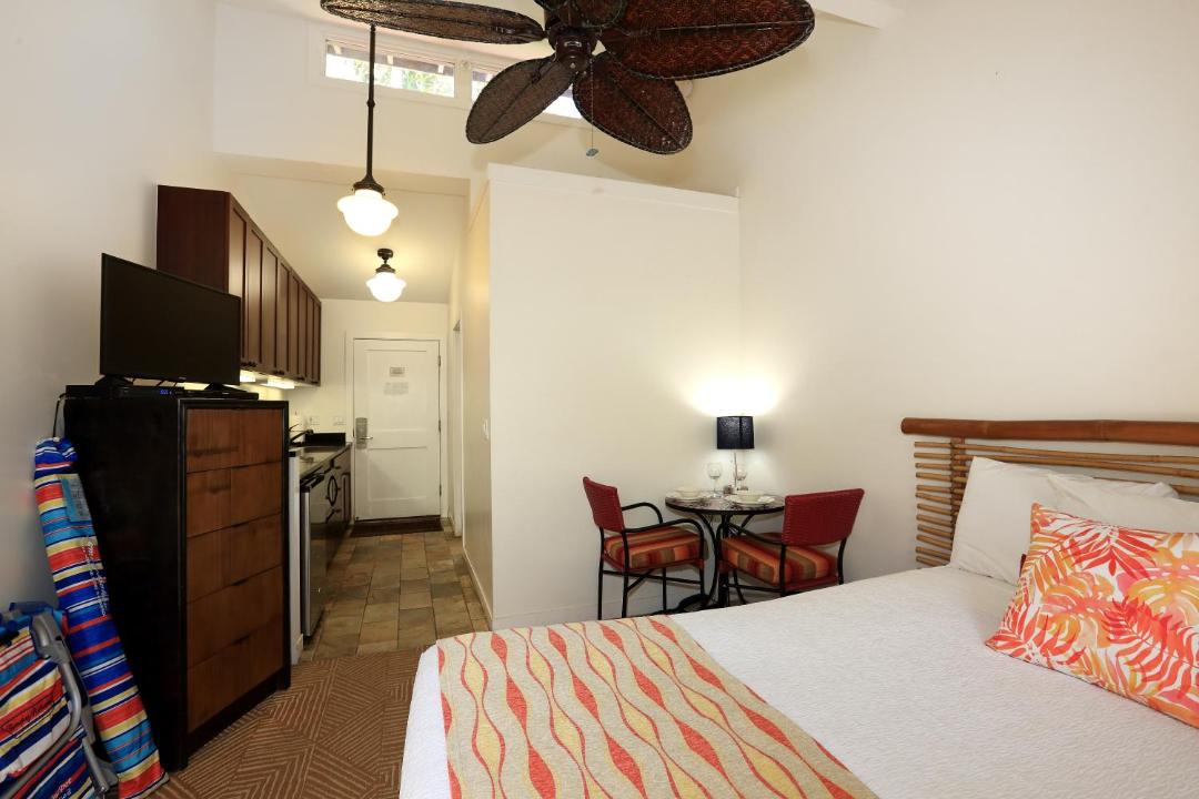 Photo of Bedroom in Historic Lahaina Front Street