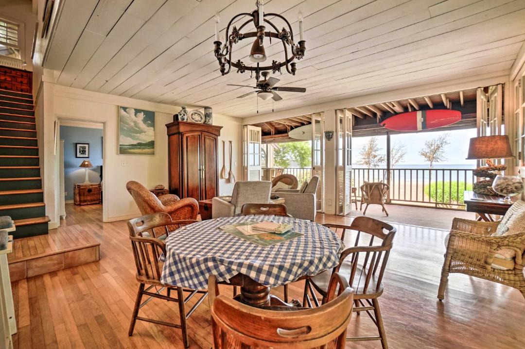 Photo of Livingroom in Maunaloa