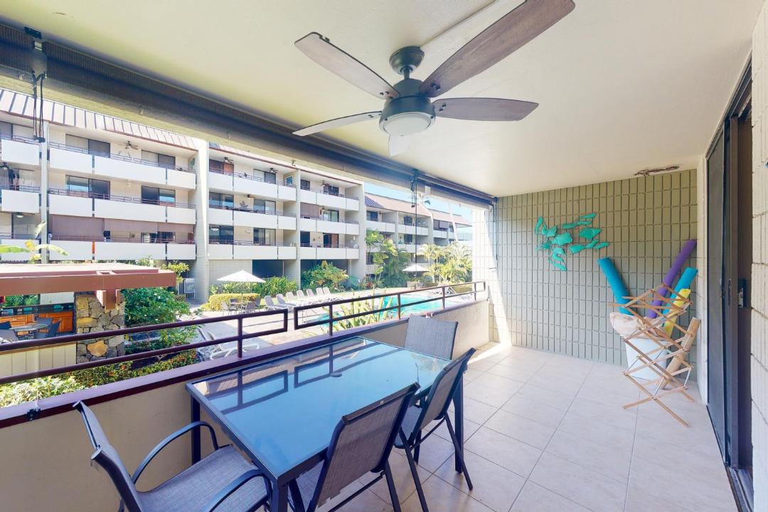 Photo of Patio Balcony in Kahaluu Bay