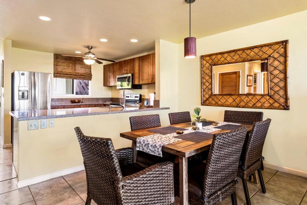 Photo of Kitchen in Kahaluu Bay