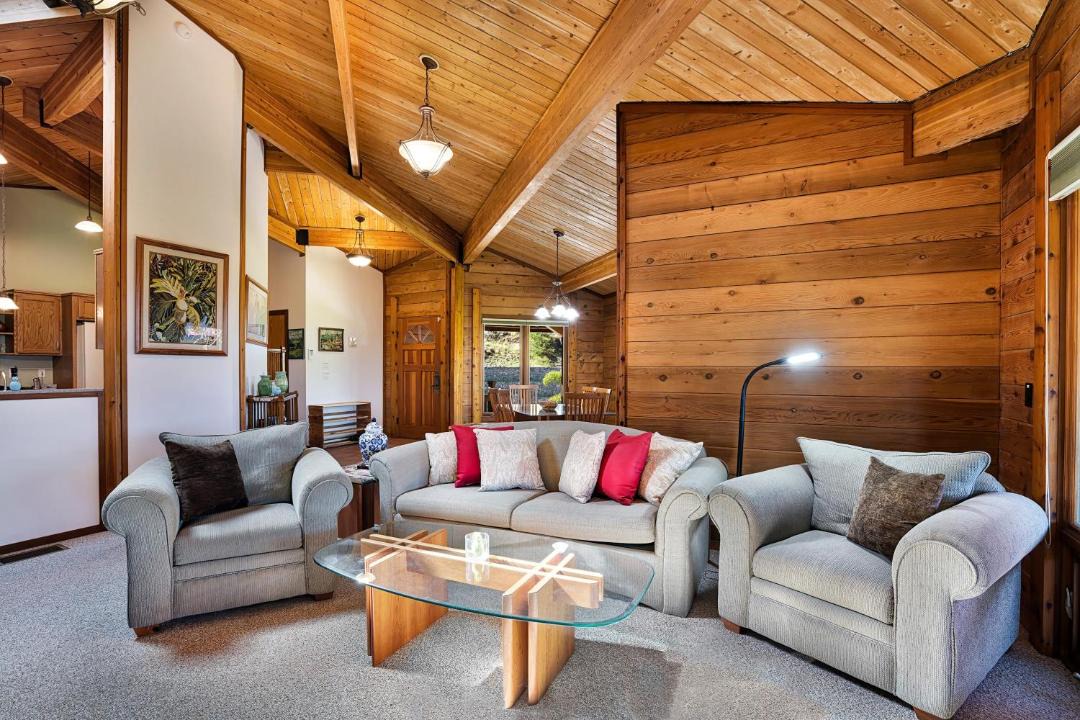 Photo of Livingroom in Waikoloa